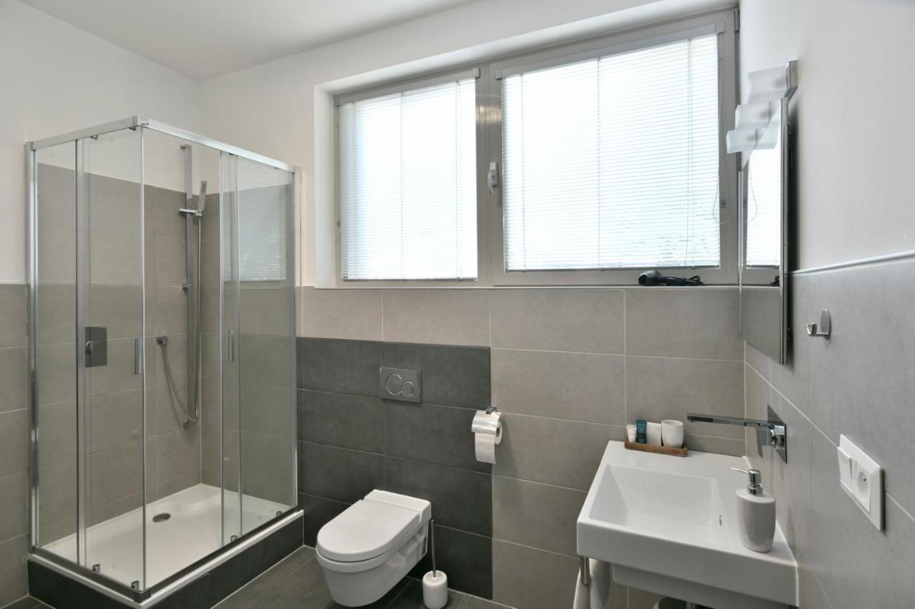River View Apartments Hotel บราติสลาวา ภายนอก รูปภาพ