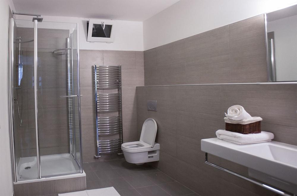 River View Apartments Hotel บราติสลาวา ภายนอก รูปภาพ