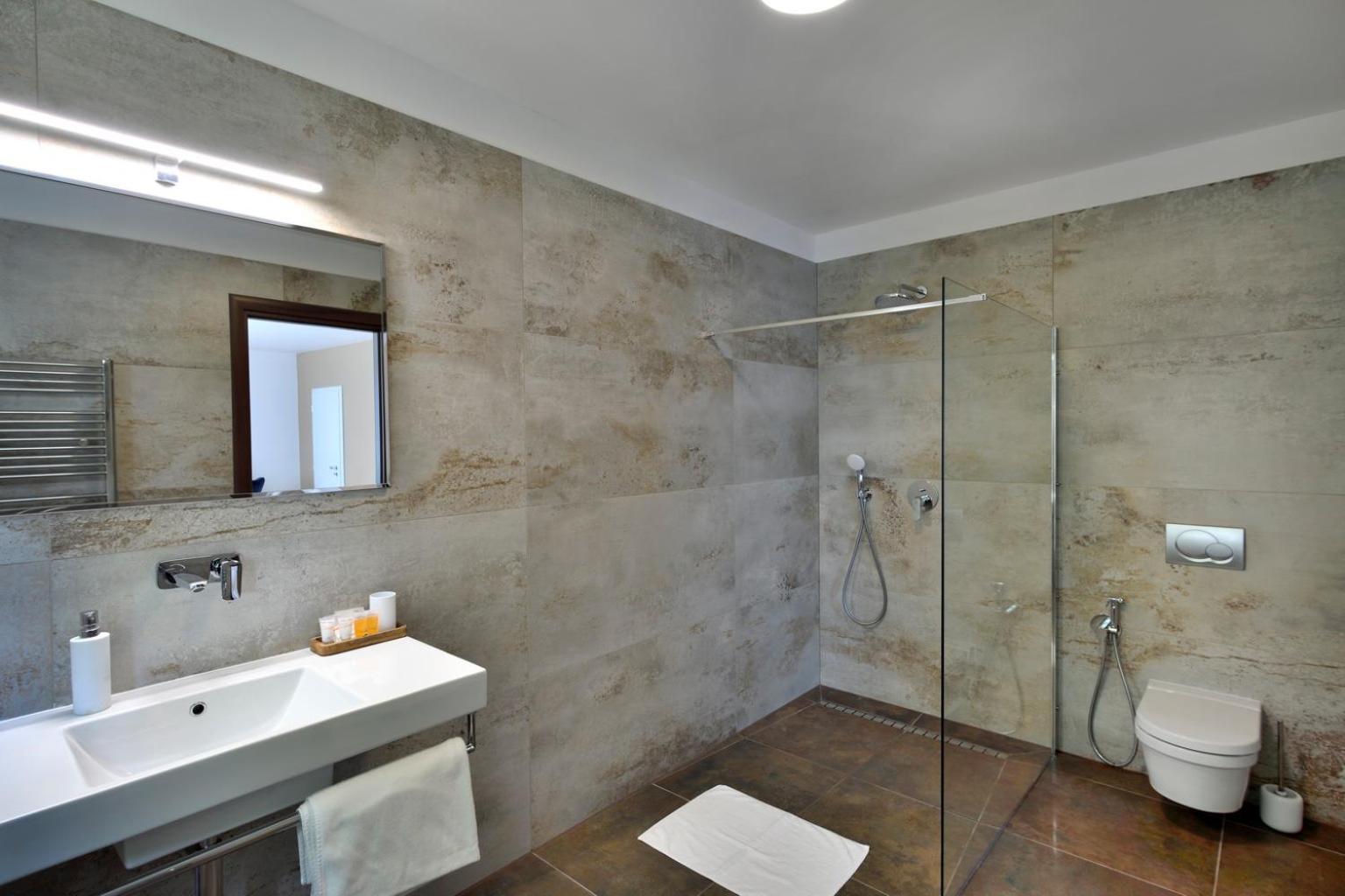River View Apartments Hotel บราติสลาวา ภายนอก รูปภาพ
