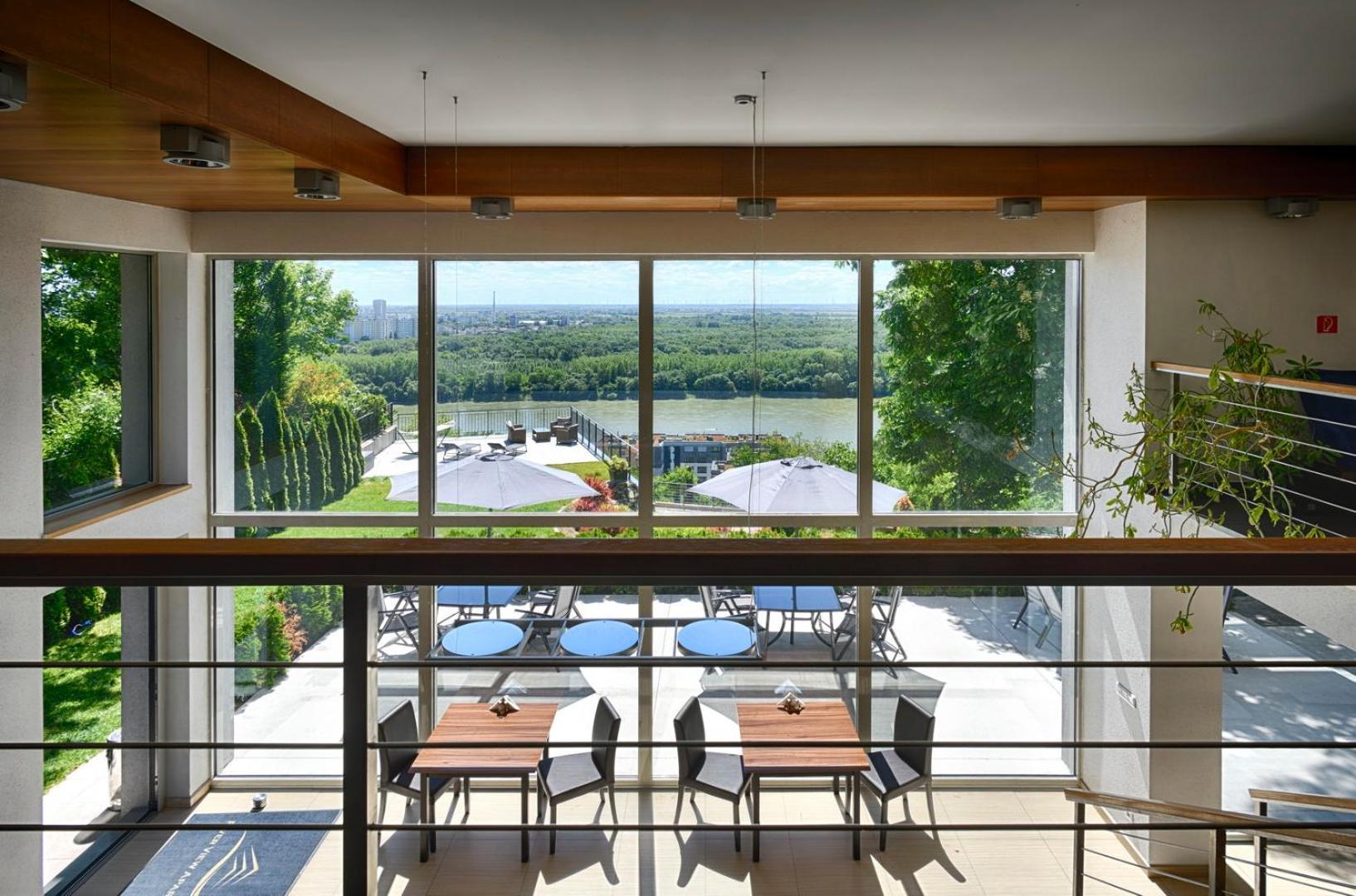 River View Apartments Hotel บราติสลาวา ภายนอก รูปภาพ