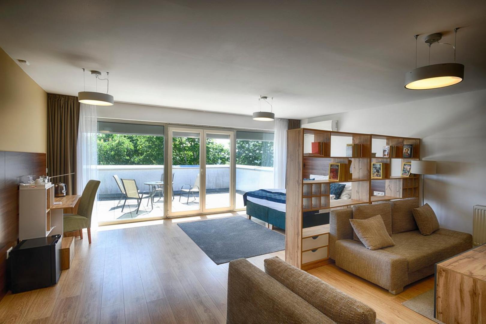 River View Apartments Hotel บราติสลาวา ภายนอก รูปภาพ